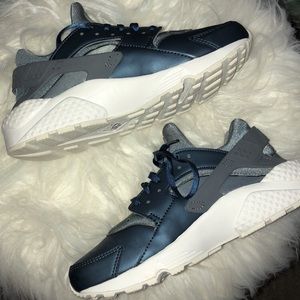 New Nike Huaraches